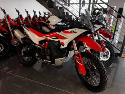 890 Adventure R